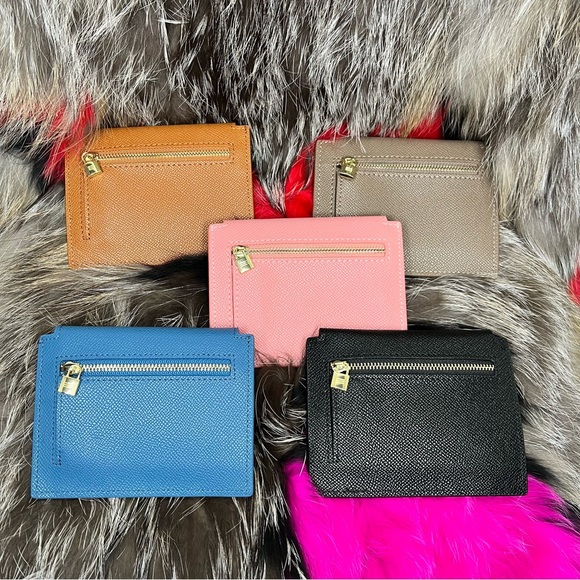 Pink Genuine Epsom Leather Coin Purse Compact Card Holder with Gold hardware. - Picture 7 of 7